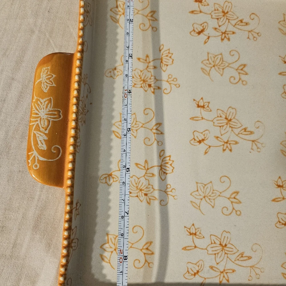 Serving‎ tray